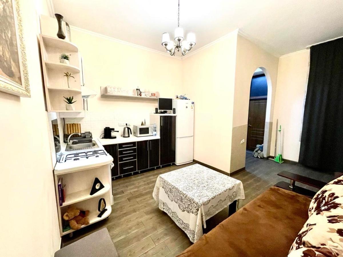 V&O Whitechocolateapt 800 M To Opera Lviv Buitenkant foto