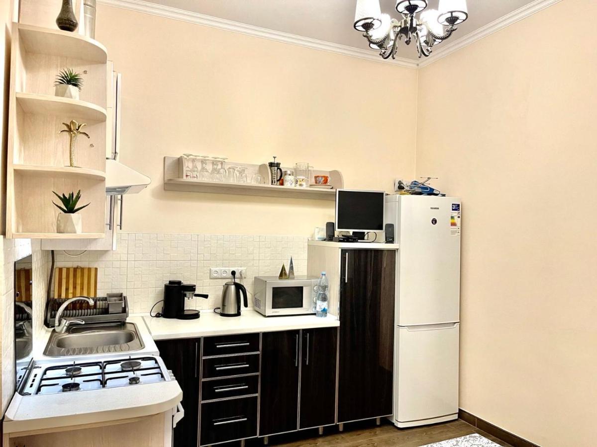 V&O Whitechocolateapt 800 M To Opera Lviv Buitenkant foto